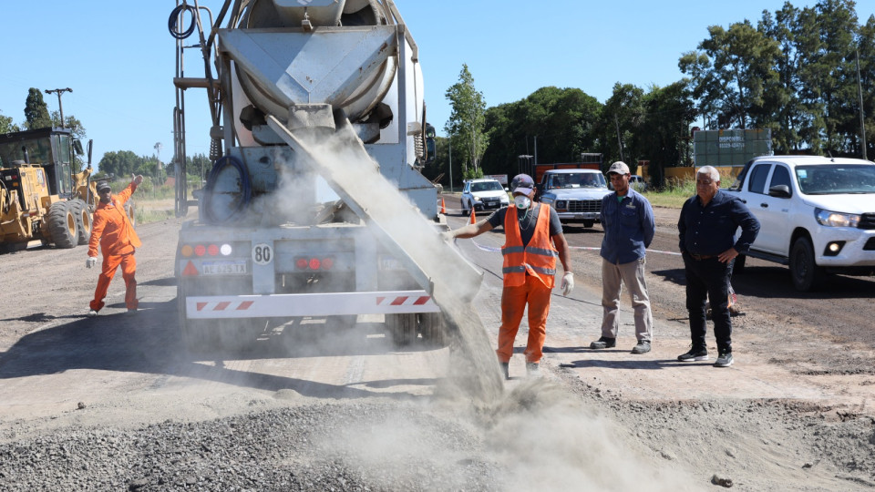 Avanza la obra de pavimentación de la Ruta 1001