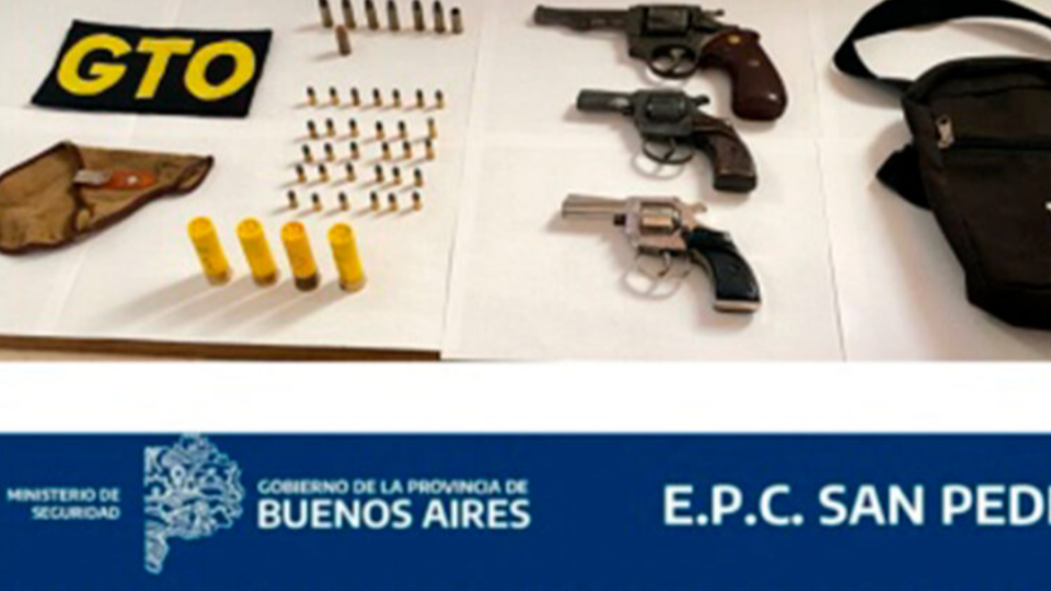 Tiene antecedentes, lo aprehendieron con tres armas y la justicia lo liberó 