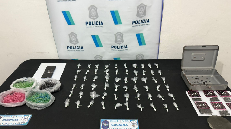 Golpe a la venta de drogas: Aprehensión y secuestro de cocaína Golpe a la venta de drogas: Aprehensión y secuestro de cocaína