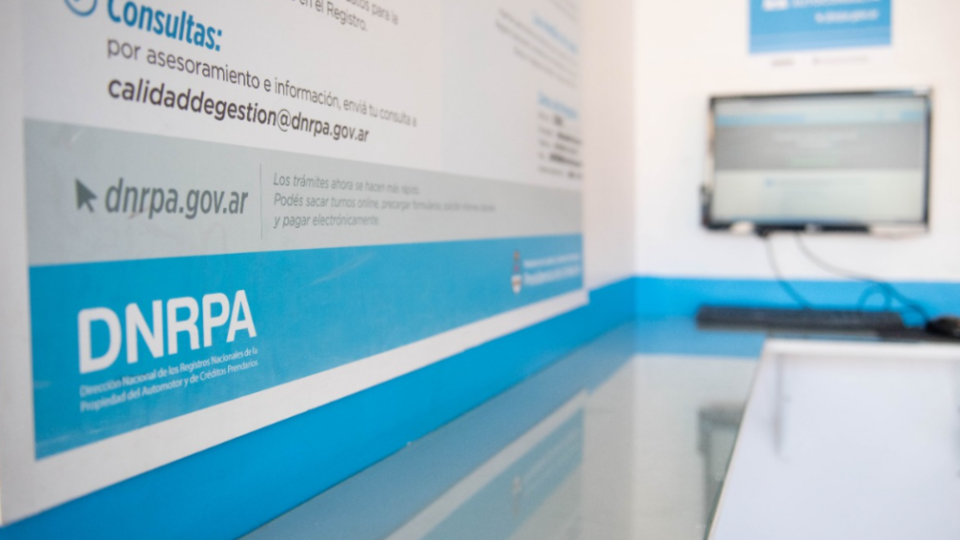 El Registro Automotor reabrió sus puertas atendido por los empleados El Registro Automotor reabrió sus puertas atendido por los empleados